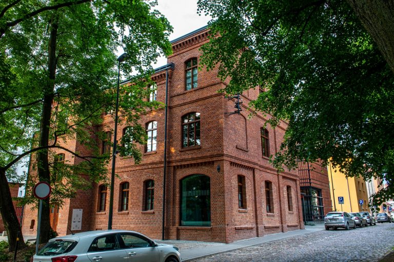 Hospicjum Caritas w Olsztynie:  instalacje grzewcze,  wod-kan, biały montaż