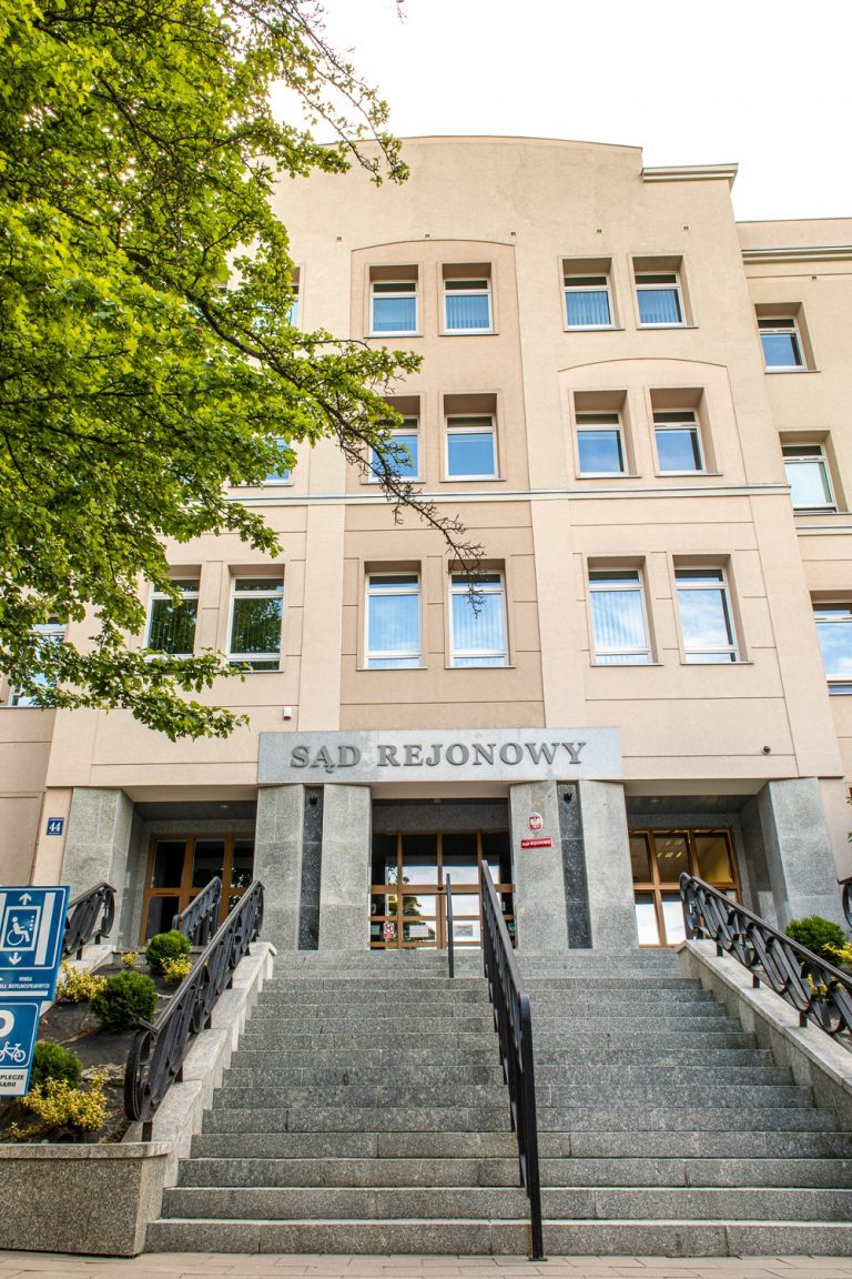 Sąd Rejonowy w Olsztynie: wymiana instalacji grzewczej i wod - kan